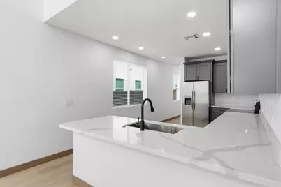 2809 E Trumbull Road #2, Phoenix, AZ 85040 - Photo 6