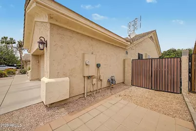5216 E Kelton Lane, Scottsdale, AZ 85254 - Photo 6