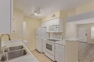 5995 N 78th St, Scottsdale, AZ 85250 - Photo 8