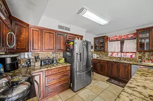 6814 N 77th Ave, Glendale, AZ 85303 - Photo 18