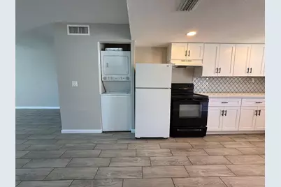 3302 W Loma Lane #Unit 3, Phoenix, AZ 85051 - Photo 4