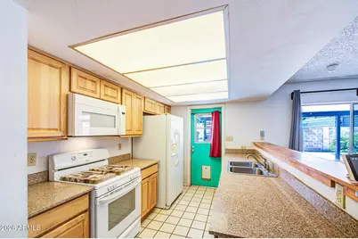 3739 W Krall Street, Phoenix, AZ 85019 - Photo 10