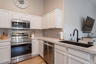 2574 W Sawtooth Way, San Tan Valley, AZ 85144 - Photo 4