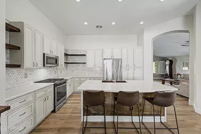 8246 W Rose Garden Lane, Peoria, AZ 85382 - Photo 8