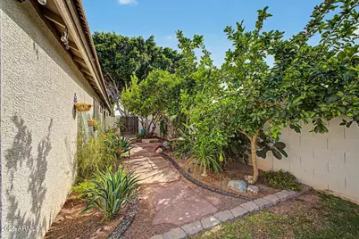 8246 W Rose Garden Lane, Peoria, AZ 85382 - Photo 26