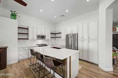 8246 W Rose Garden Lane, Peoria, AZ 85382 - Photo 10