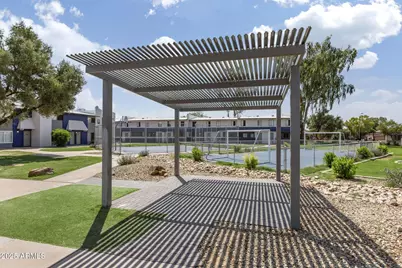 2627 N 45th Avenue #2C, Phoenix, AZ 85035 - Photo 20