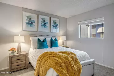 2627 N 45th Avenue #2P, Phoenix, AZ 85035 - Photo 8