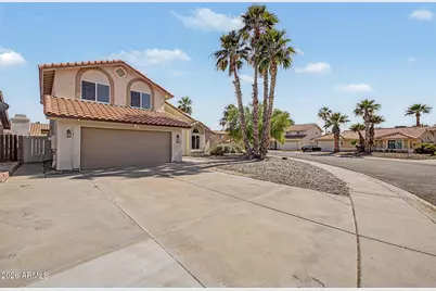 4221 E Amberwood Drive, Phoenix, AZ 85048 - Photo 2