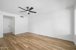 4221 E Amberwood Dr, Phoenix, AZ 85048 - Photo 8
