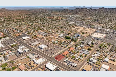 9521 N 7th Street, Phoenix, AZ 85020 - Photo 2