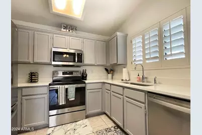 18802 N 44th Place, Phoenix, AZ 85050 - Photo 18