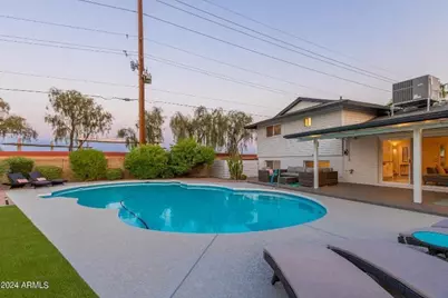 8762 E Monterey Way, Scottsdale, AZ 85251 - Photo 4
