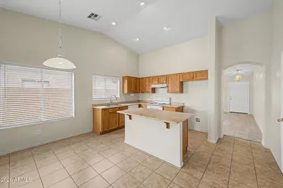 10642 W Windsor Avenue W, Avondale, AZ 85392 - Photo 12