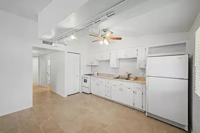 10606 W Oakmont Drive, Sun City, AZ 85351 - Photo 8