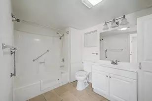 10606 W Oakmont Dr, Sun City, AZ 85351 - Photo 12