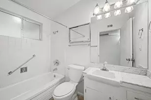 10606 W Oakmont Dr, Sun City, AZ 85351 - Photo 16