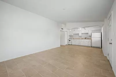 10606 W Oakmont Drive, Sun City, AZ 85351 - Photo 6