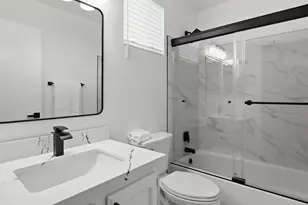 14814 W Piccadilly Rd, Goodyear, AZ 85395 - Photo 28