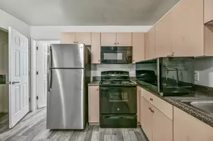 3065 N 67th Ave, Phoenix, AZ 85033 - Photo 8