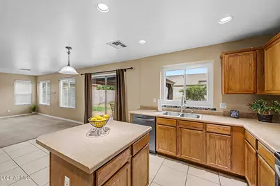 1921 W Vineyard Plains Drive, San Tan Valley, AZ 85144 - Photo 10