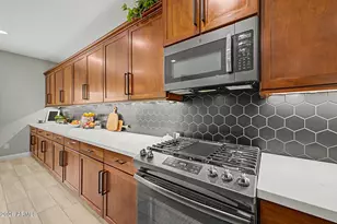 21117 N 37th Run, Phoenix, AZ 85050 - Photo 14