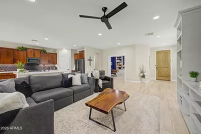 21117 N 37th Run, Phoenix, AZ 85050 - Photo 8