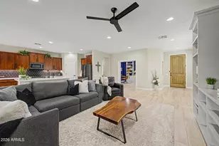 21117 N 37th Run, Phoenix, AZ 85050 - Photo 8