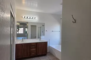 1828 E Beverly Rd, Phoenix, AZ 85042 - Photo 28