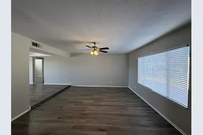 5720 N 48th Lane, Glendale, AZ 85301 - Photo 2