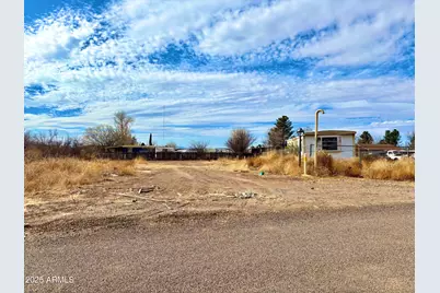 382 N Violet Avenue #382, Douglas, AZ 85607 - Photo 2