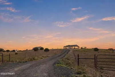660 S Foothills Boulevard, Taylor, AZ 85939 - Photo 2