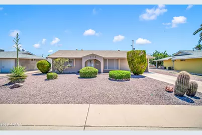 11007 N 109th Avenue, Sun City, AZ 85351 - Photo 1