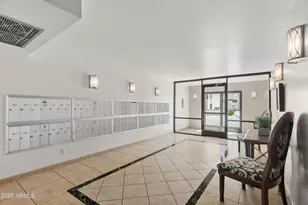 7960 E Camelback Rd, Scottsdale, AZ 85251 - Photo 18