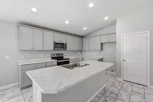 1981 N Lewis Pl, Casa Grande, AZ 85122 - Photo 2