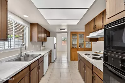 4534 W Vogel Avenue, Glendale, AZ 85302 - Photo 4