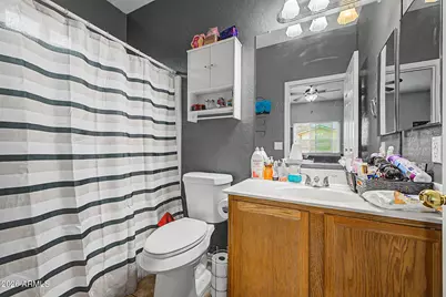 6434 S 10th Drive, Phoenix, AZ 85041 - Photo 18