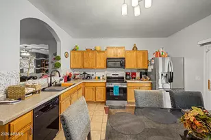 6434 S 10th Dr, Phoenix, AZ 85041 - Photo 14