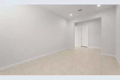 25690 N 167th Lane, Surprise, AZ 85387 - Photo 10