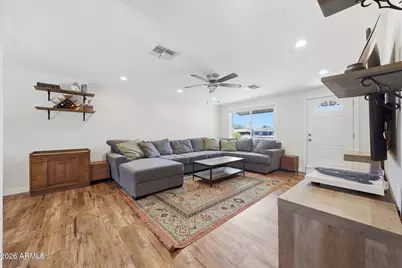 10840 W Caron Drive, Sun City, AZ 85351 - Photo 6