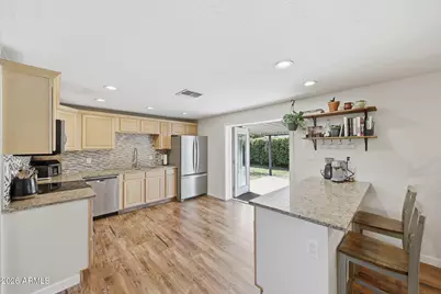 10840 W Caron Drive, Sun City, AZ 85351 - Photo 28