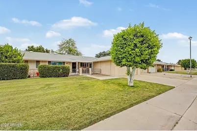 10840 W Caron Drive, Sun City, AZ 85351 - Photo 2