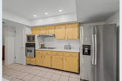 10840 W Caron Drive, Sun City, AZ 85351 - Photo 8