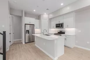 5039 E Campo Bello Dr, Scottsdale, AZ 85254 - Photo 8