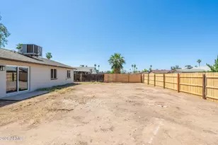 2002 N 54th Ln, Phoenix, AZ 85035 - Photo 30
