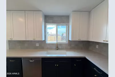 2002 N 54th Lane, Phoenix, AZ 85035 - Photo 6