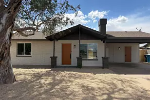 2002 N 54th Ln, Phoenix, AZ 85035 - Photo 1