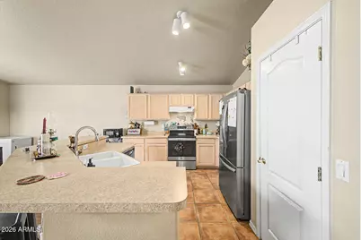 8401 W Laurel Lane, Peoria, AZ 85345 - Photo 8