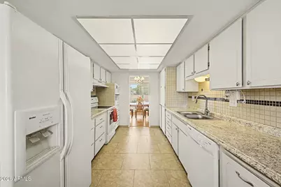 10729 W Wedgewood Drive, Sun City, AZ 85351 - Photo 2