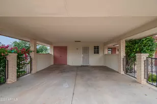 10636 W Mission Ln, Sun City, AZ 85351 - Photo 4